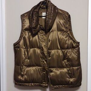 Old Navy Puffer vest